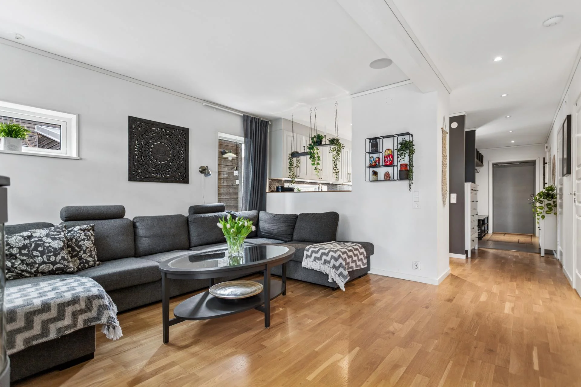 Tilltalande bostadsrättsparhus i lummiga kvarter med flexibel planlösning
