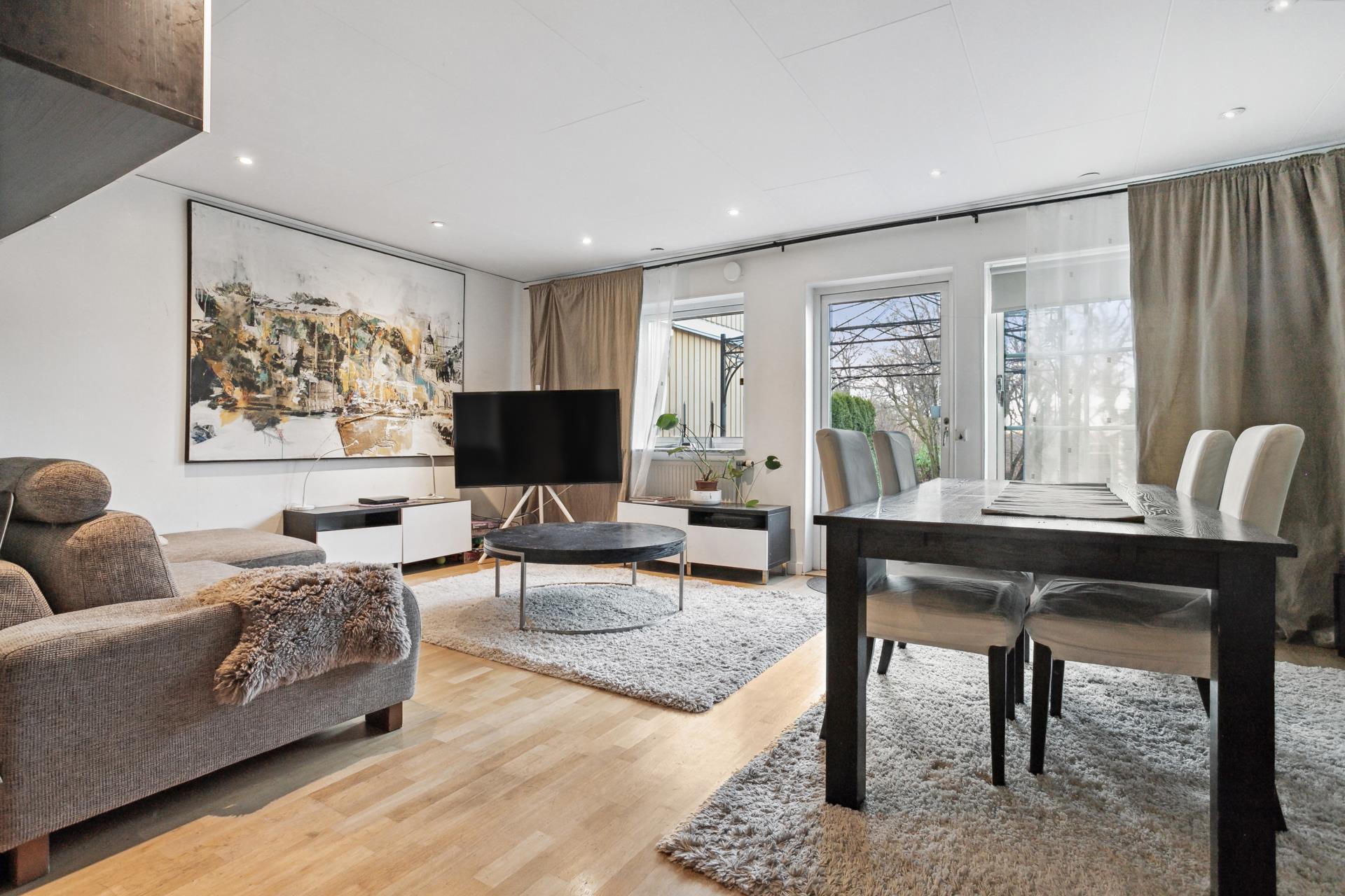 Välplanerat bostadsrättsradhus på lugn återvändsgata