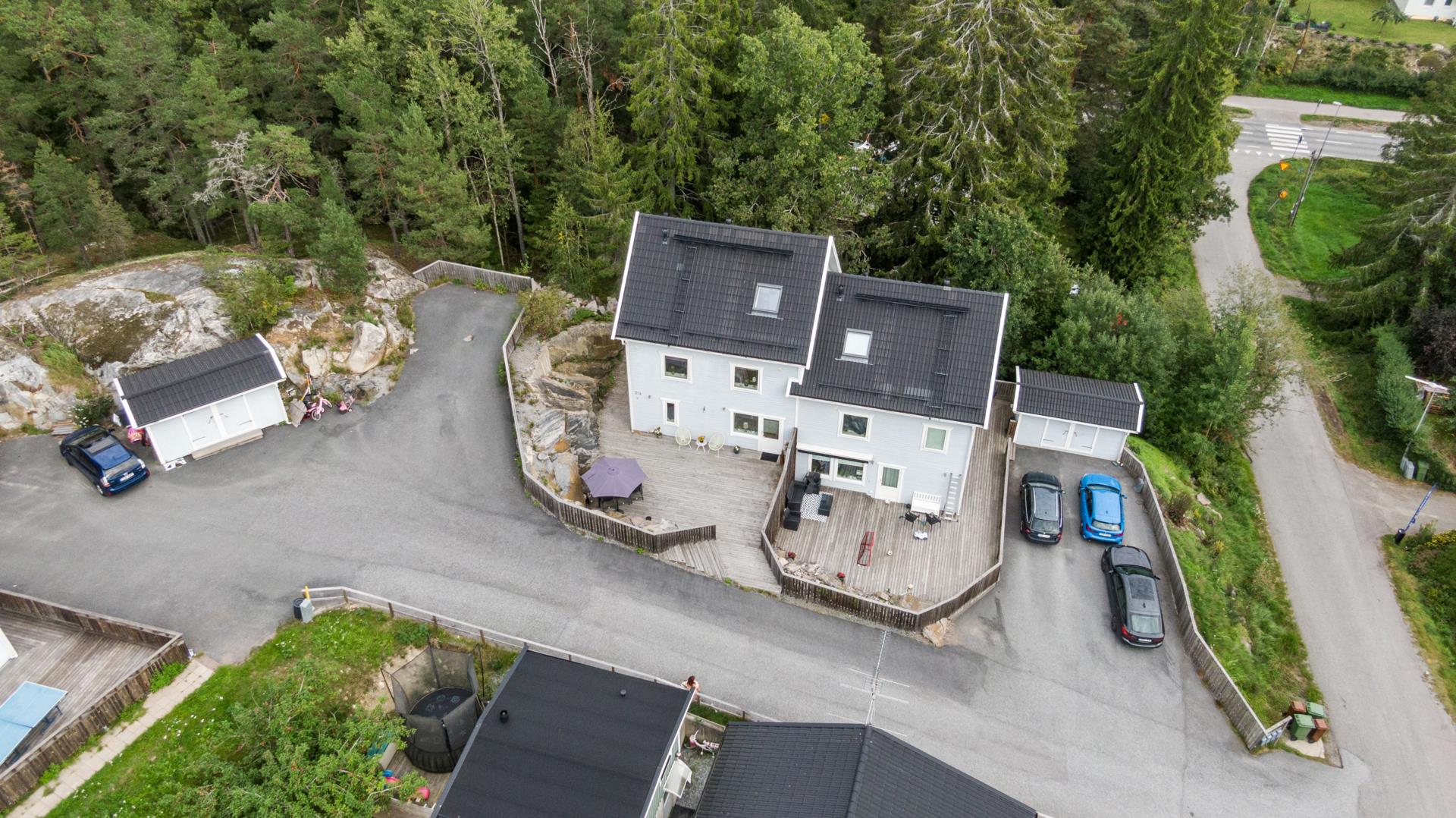 Fint bostadsrättsparhus med massor av rum och soldränkt altan