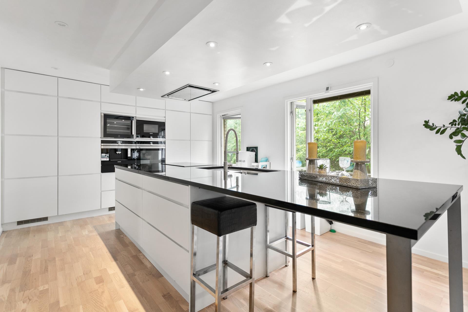 Stor välrenoverad villa om totalt 225 m² längst in på lugn återvändsgata