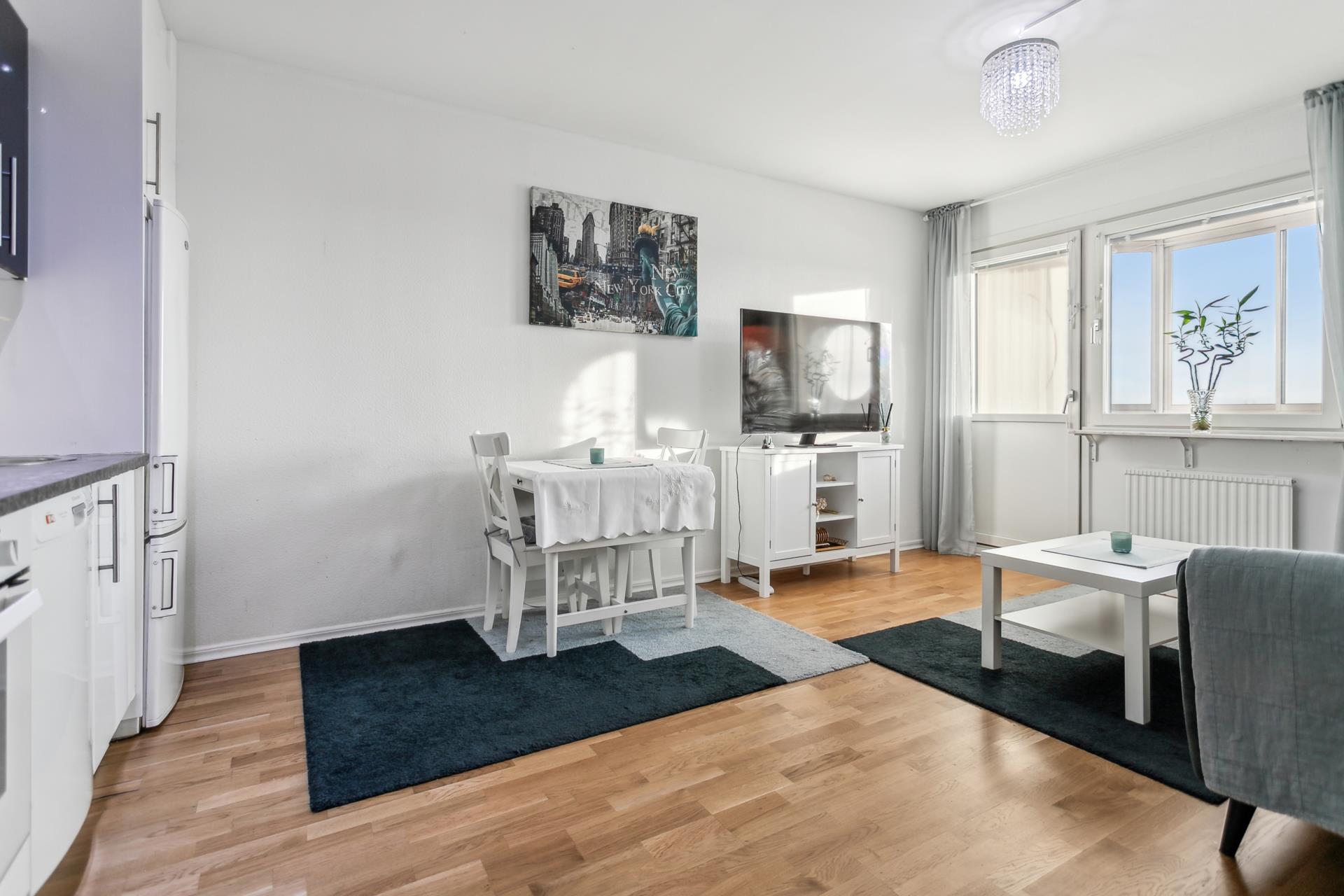 Bra planerad tvåa med högt och fint läge samt modern öppen planlösning