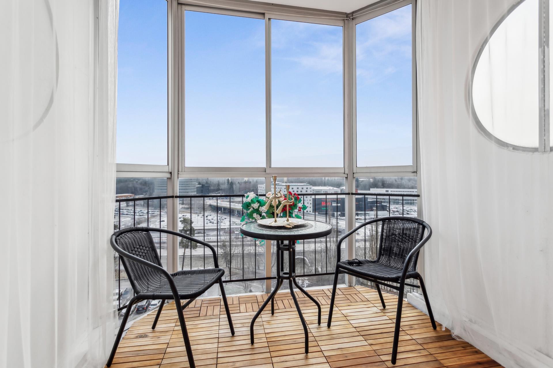Bra planerad tvåa med högt och fint läge samt modern öppen planlösning