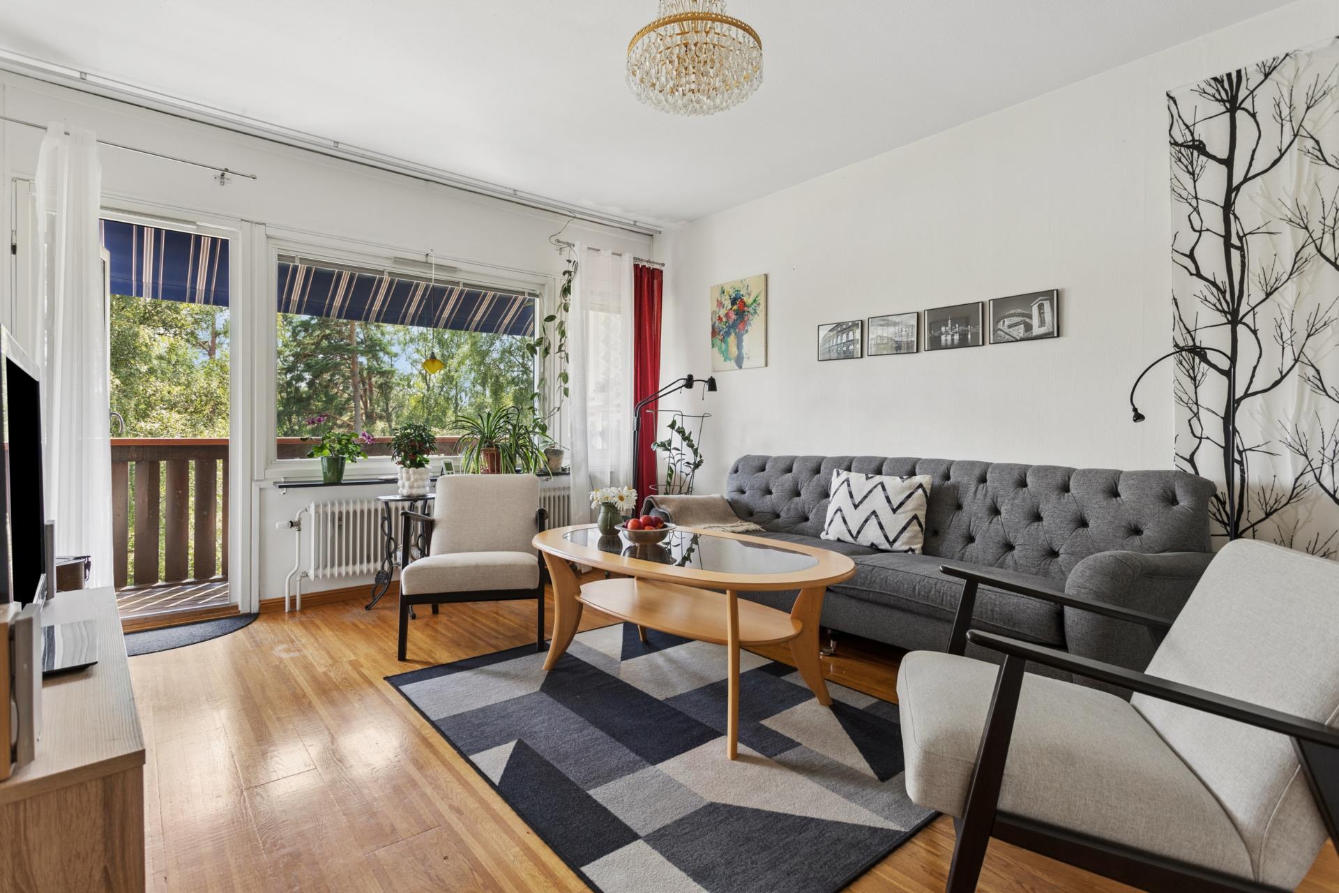 Högst upp i huset med magisk sjöutsikt över Segersjön