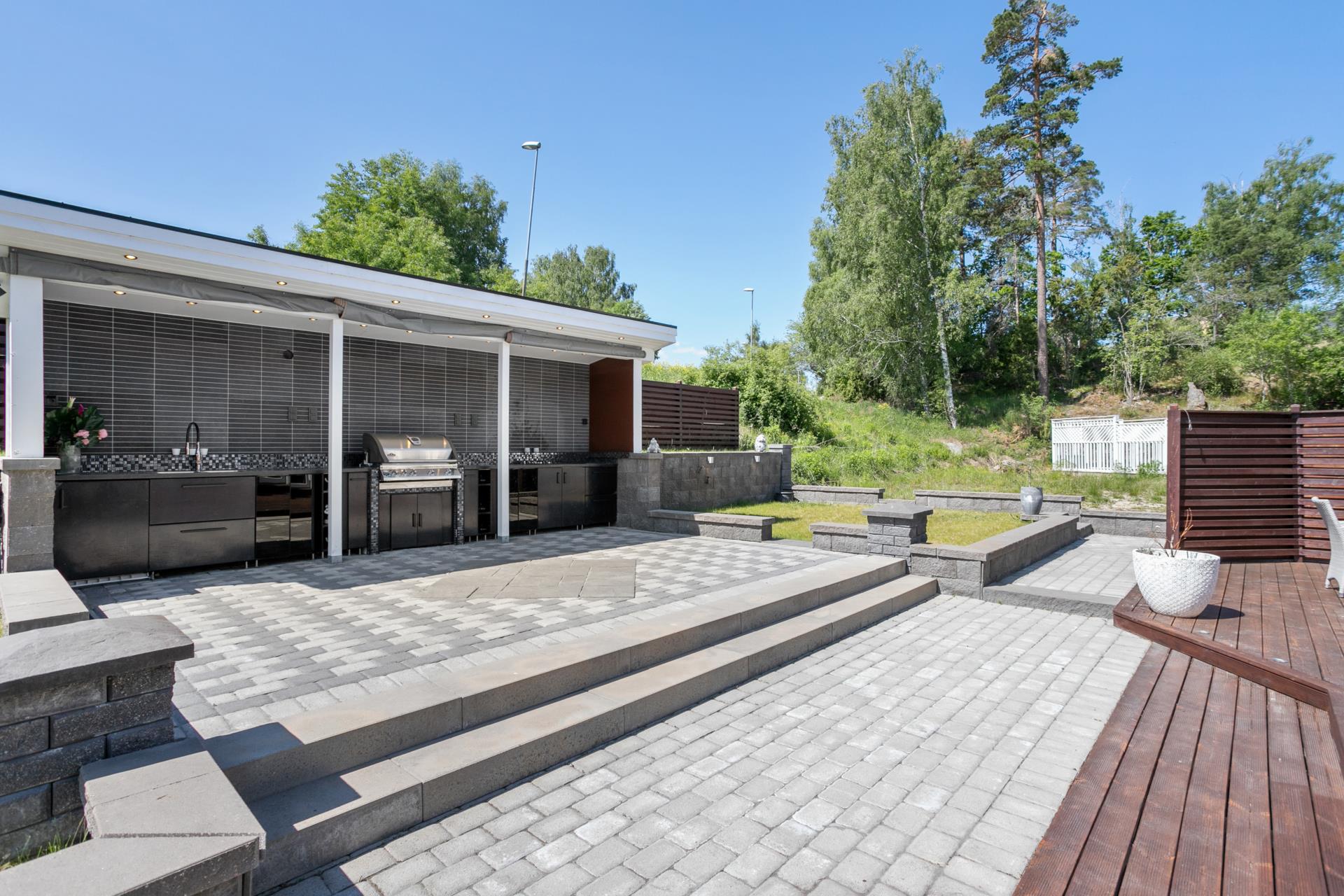 Påkostad villa med fina materialval och bra planlösning