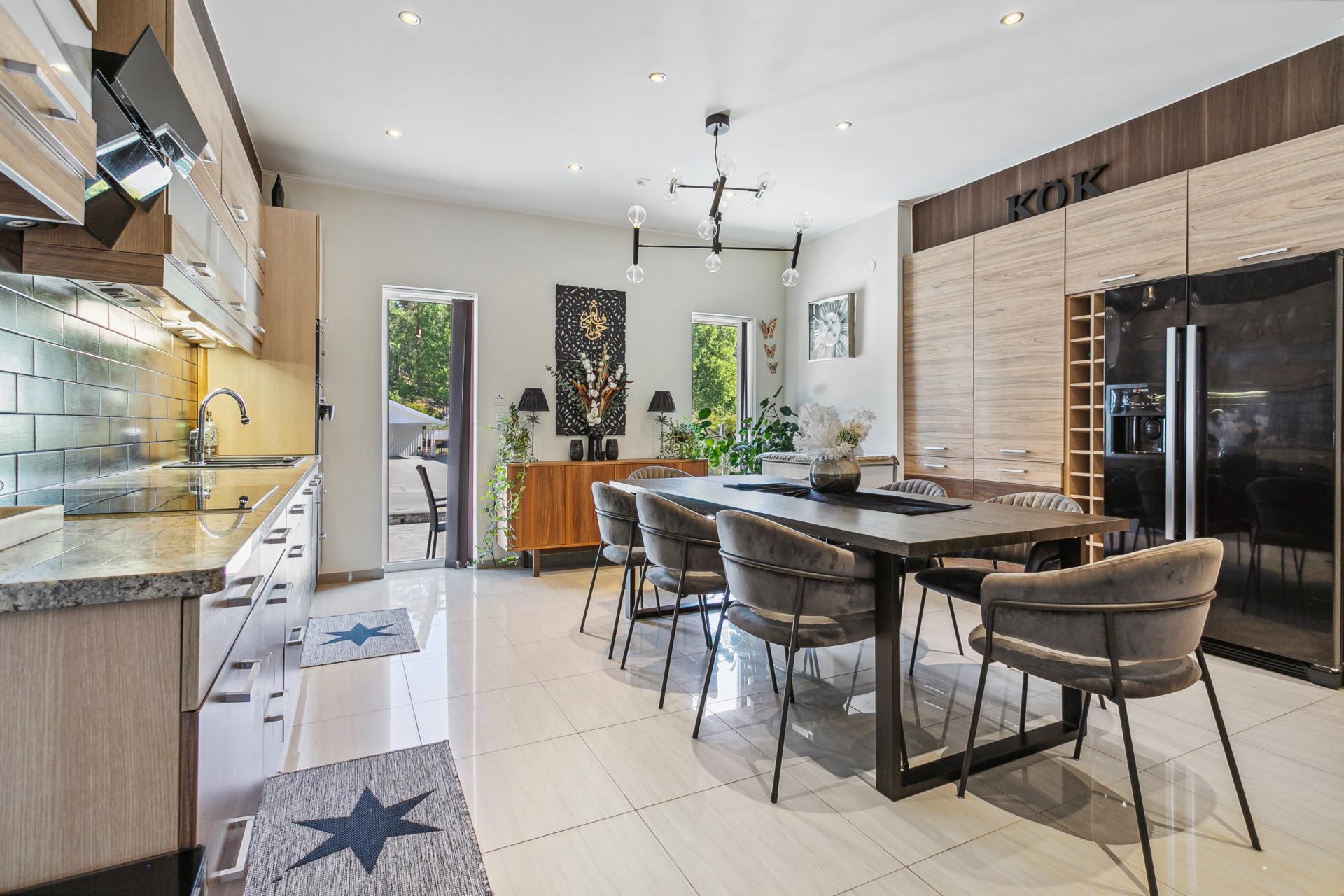 Påkostad villa med fina materialval och bra planlösning