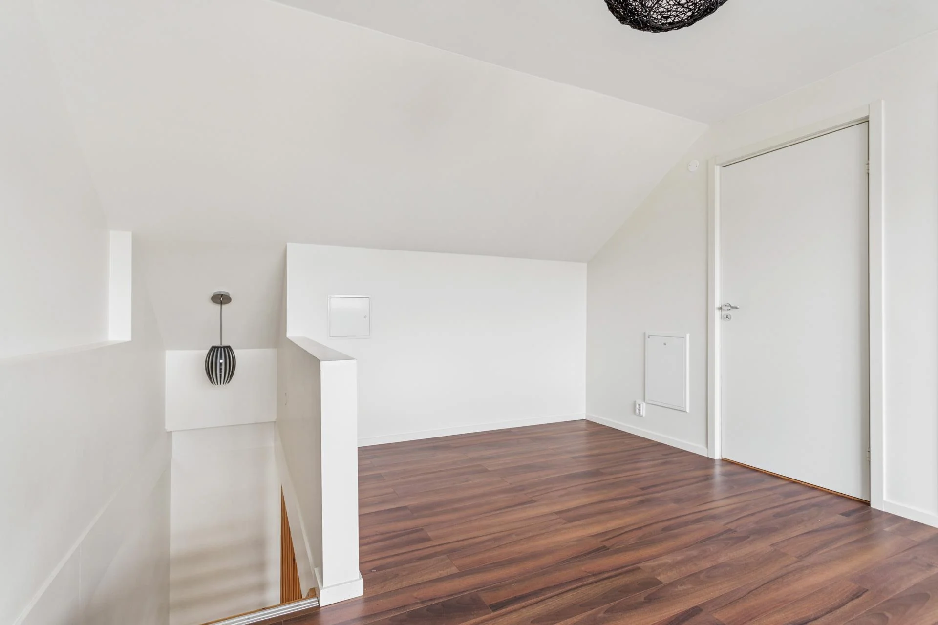 Rymlig familjevilla med uterum, carport och solceller